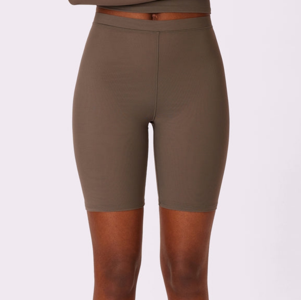 PARADE WEIGHTLESS BIKE SHORT-  SEXY SILKY MESH, SIZE L FITS LIKE M, OLIVE GREEN